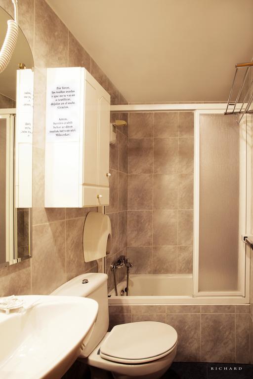 Hostal Musunzar Leitza  Zewnętrze zdjęcie