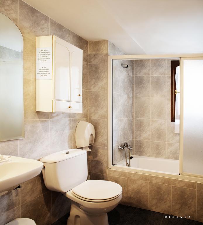 Hostal Musunzar Leitza  Zewnętrze zdjęcie